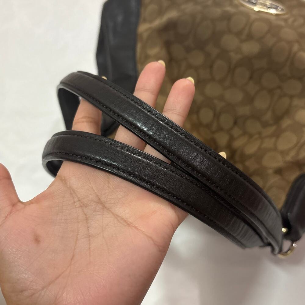 Coach Edie Shoulder Bag 28 in Signature Jacquard Logo Work Travel Y2k Purse - Picture 11 of 13